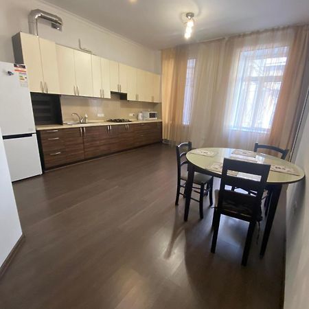 Afina Aparthotel Odessa Ngoại thất bức ảnh